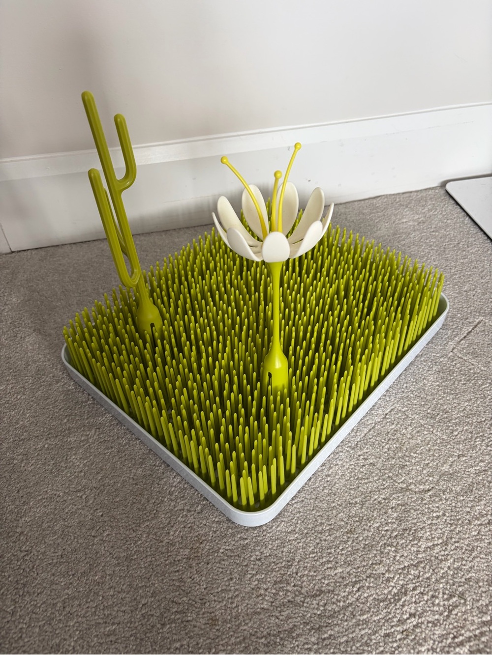 Boon Grass Baby Bottle Drying Rack with Flower and Cactus Pegs